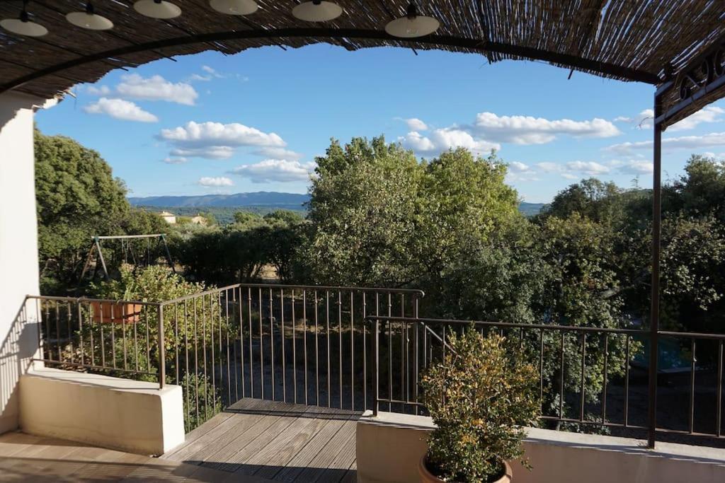Le Mas De L'Escaillon Saint-Saturnin-les-Apt Exterior photo