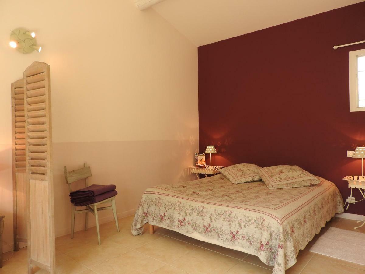 Le Mas De L'Escaillon Saint-Saturnin-les-Apt Exterior photo