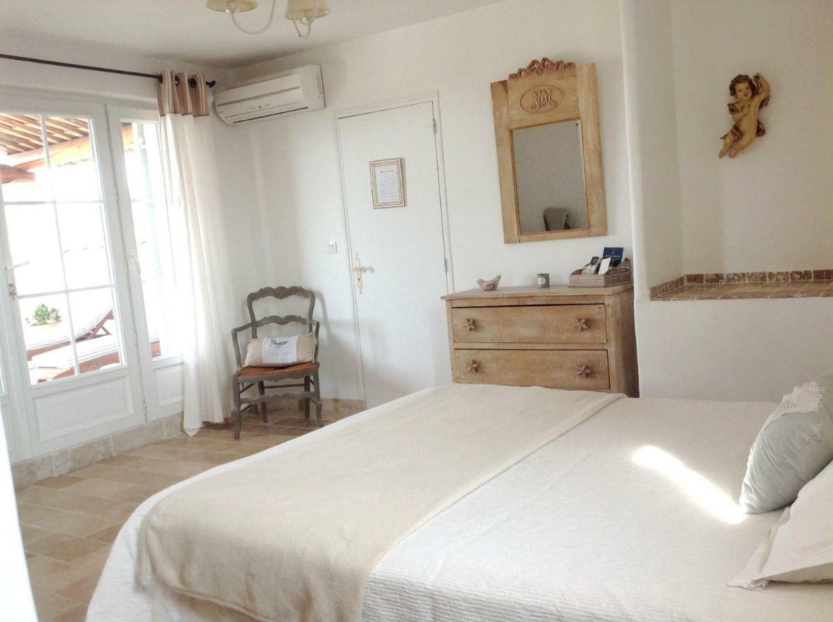 Le Mas De L'Escaillon Saint-Saturnin-les-Apt Exterior photo